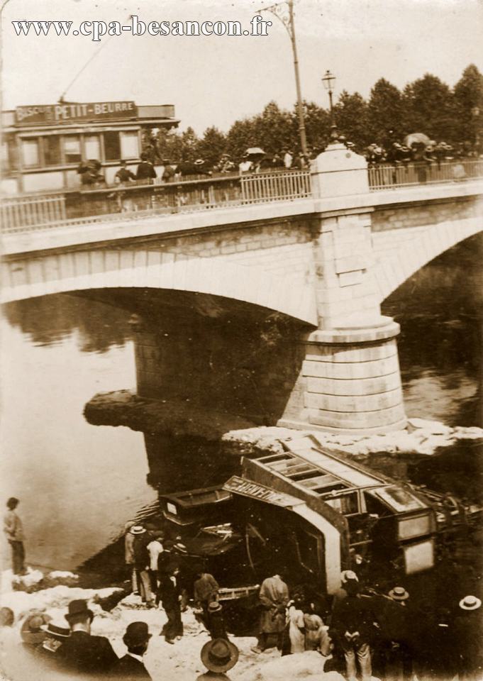 Besançon Tramway Pont Canot